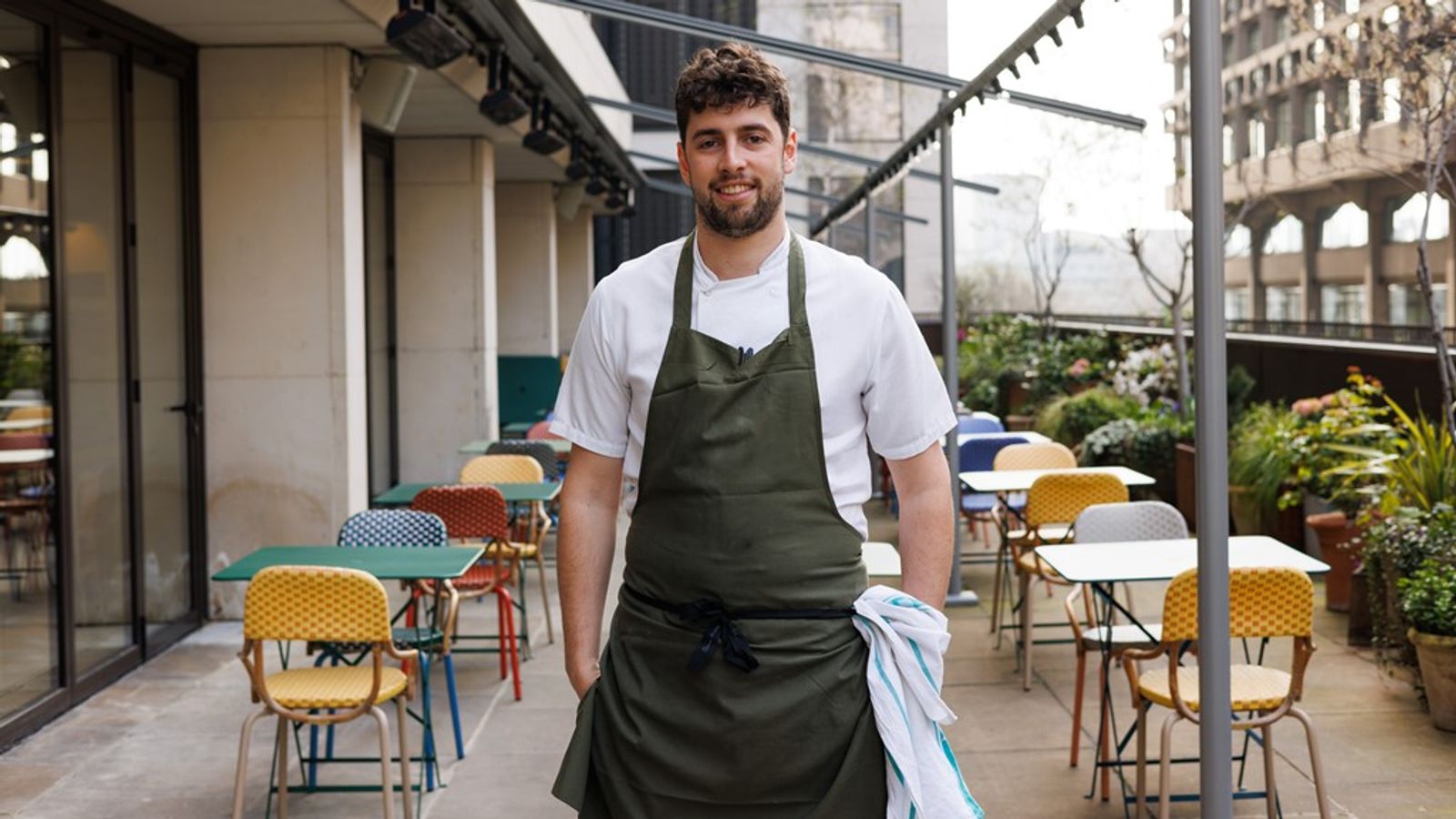 ‘It doesn’t belong’: Top chef on one thing you should never put in a burger and the supermarket product every cook should have | Money News