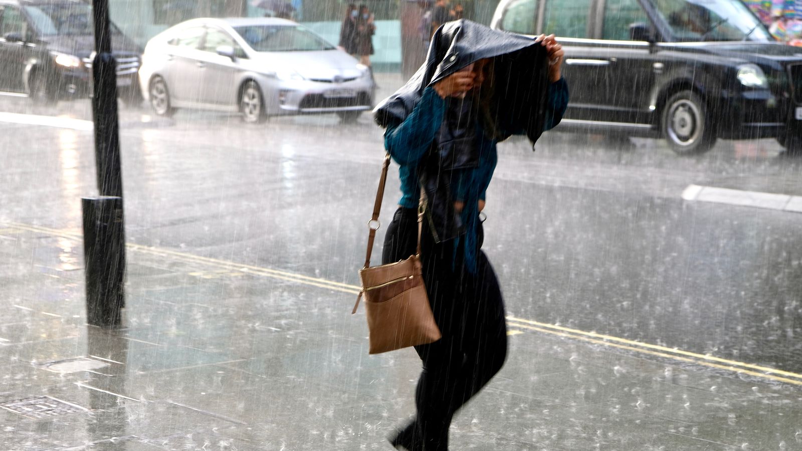 UK weather: Fresh yellow warning for thunderstorms comes into force this morning | UK News