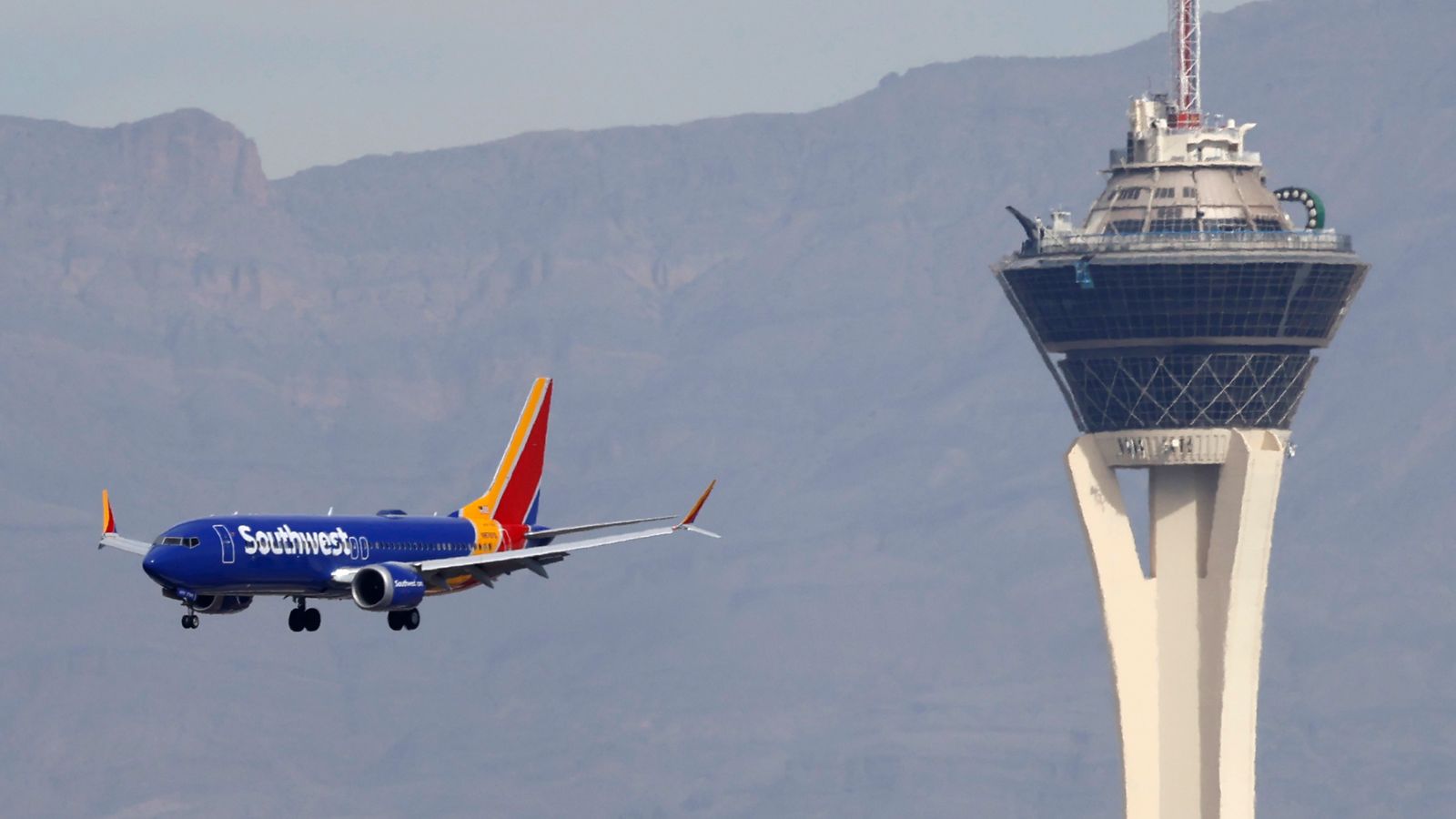Plane plunges 300ft in 36 seconds to avoid another aircraft | US News